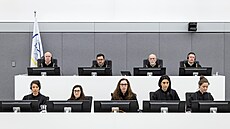 Soudci kosovského tribunálu v Haagu (3. dubna 2023)