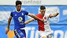 Mladoboleslavský David Šimek (vlevo) a Matěj Jurásek ze Slavie