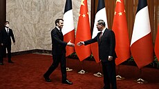 Francouzský prezident Emmanuel Macron se v Pekingu setkal s ínským premiérem...