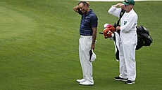TIger Woods b�hem druhého kola golfového Masters.
