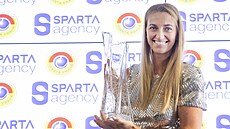 Petra Kvitová se pochlubila trofejí z turnaje v Miami.