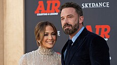 Man�elé Jennifer Lopez a Ben Affleck na premié�e o�ekávaného snímku Air:...
