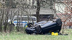 idika havarovala v obci Vylovka v okrese Praha-východ a po nehod utekla....