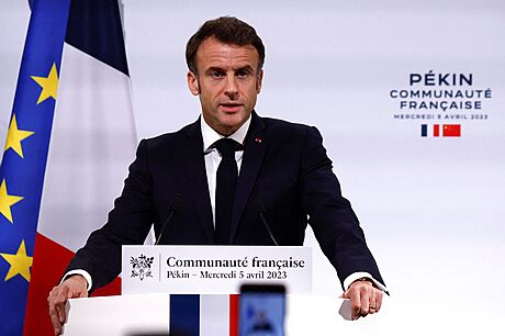 Francouzský prezident Emmanuel Macron pi projevu na setkání s francouzskou...