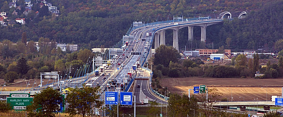 Praský okruh, dálniní obchvat Prahy, na snímku je zachycen Radotínský most,...