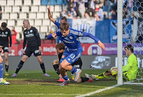 Mojmír Chytil z Olomouce práv skóroval proti Bohemians.