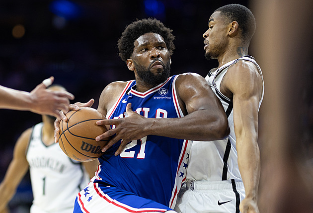 Sacramento přehrálo Golden State podruhé, Sabonis vyhecoval Greena k vyloučení