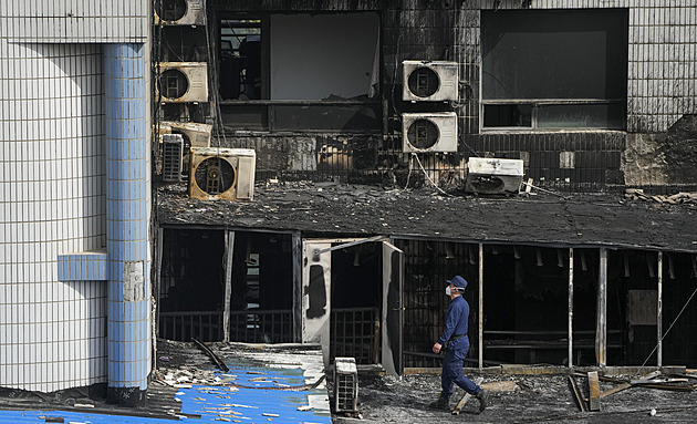 Při požáru v pekingské nemocnici zemřelo 29 lidí, většina jsou pacienti