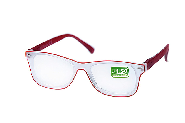 Test hotových brýlí na čtení: Některé pomohou jen k únavě a bolestem hlavy