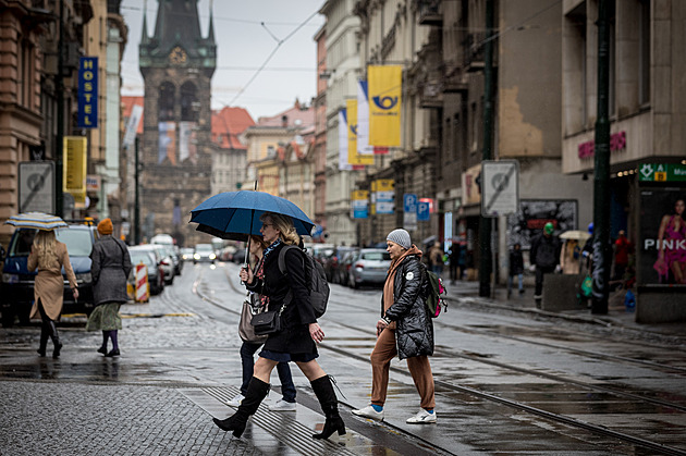 Týden začne deštěm a větrem, na horách bude sněžit. Od středy se vyjasní