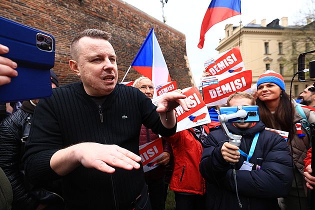 Výroba extremistů po česku. Ne všichni, kdo protestují proti vládě jsou proti systému