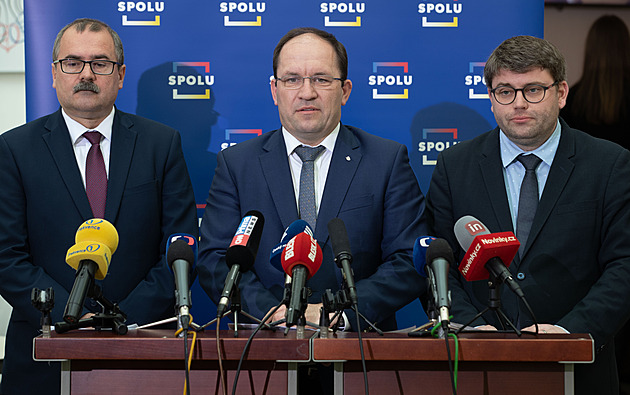 Ztráta pro lidovce. Výborný je teolog bez zkušeností z polí, říká politolog Šaradín k výměně ministra zemědělství