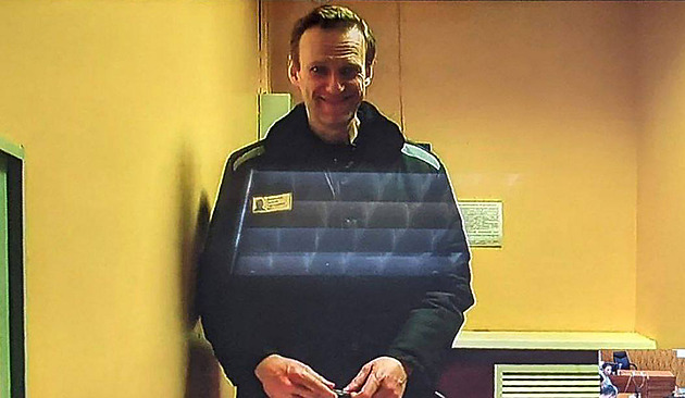 Navalnyj ve vězení rychle hubne. Zřejmě mu podávají jed, míní kolegové