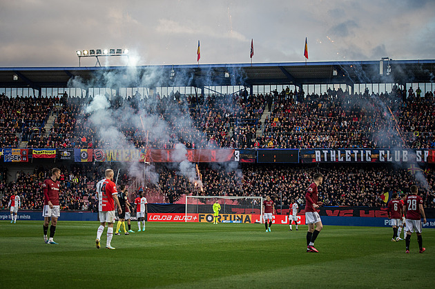 Sparta - Slavia 3:3, drama do posledních minut, vlastním gólem srovnal Ousou