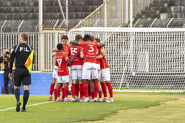 Brno  - Pardubice 2:1, vítěznou premiéru novému kouči zajistil Řezníček