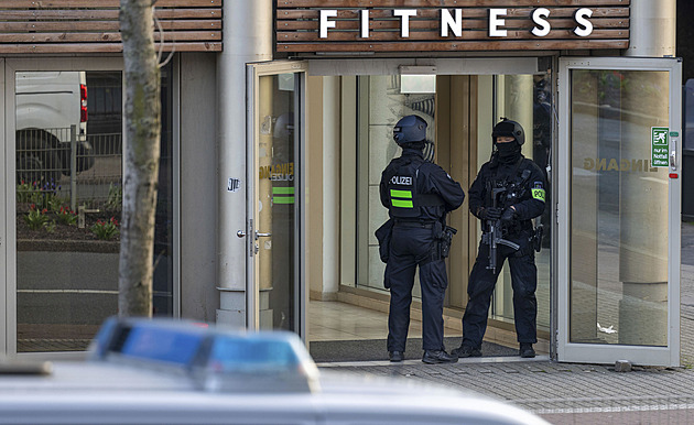 Po útoku v německém fitness centru bojují tři lidé o život, potvrdila policie