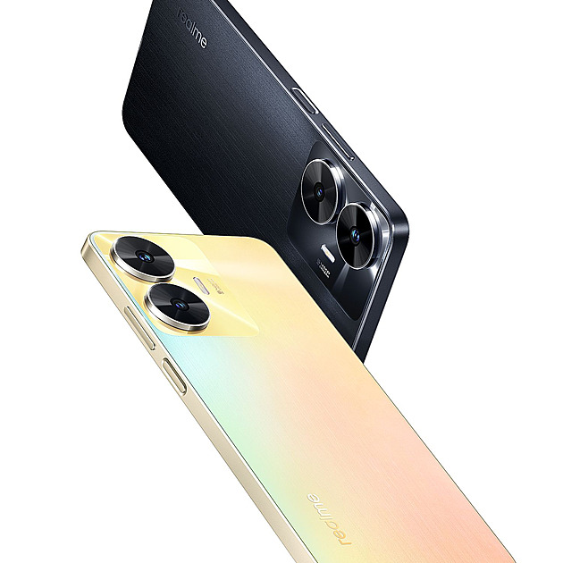 Přichází s pořádným zpožděním a vypadá jako levnější příbuzný