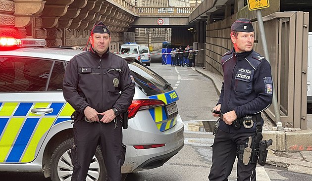 V centru Prahy zemřel muž po pádu z výšky, tragédii vyšetřuje policie