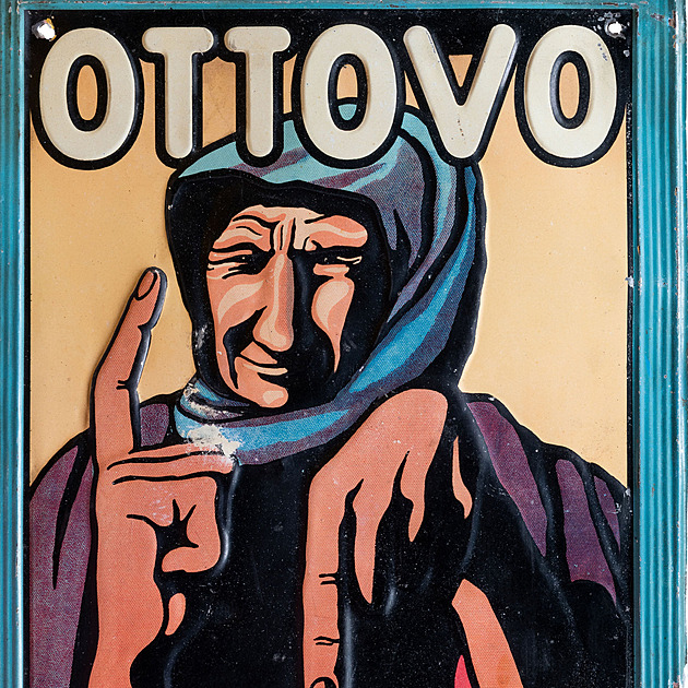 Podívejte se na unikátní retro cedule. Odhalují, jak kramáři vábili zákazníky