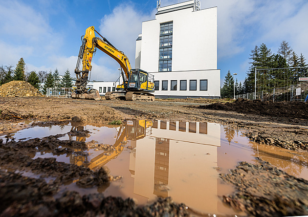 V rychnovské nemocnici staví nový pavilon, prodraží se na 880 milionů