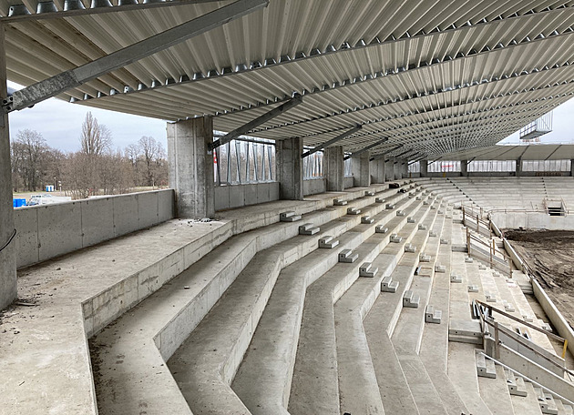 Dokončení stadionu v Hradci se může protáhnout, zkomplikuje to začátek ligy