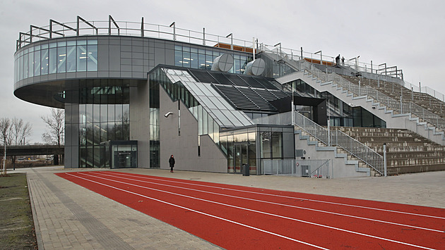 Škola už má nový kampus