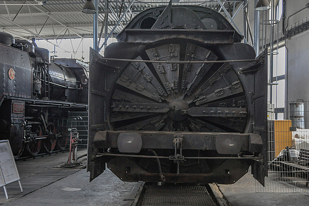 Muzea vonící párou: V depozitáři NTM v Chomutově spí železniční poklady