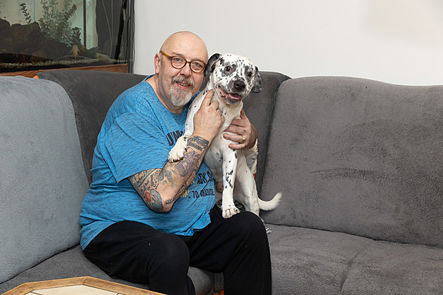 Zpěvák Vohnout alias Kyklop postavil dům svépomocí i díky manželce