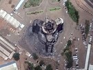 Boje v súdánské metropoli Chartúm na satelitních snímcích (16. dubna 2023)