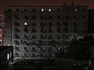 Z ásti spálená ze nemocnice po poáru v Pekingu. (18. dubna 2023)