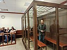 Ruský opoziník Vladimir Kara-Murza bhem soudního slyení (17. dubna 2023)