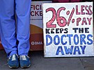 Protesty britských mladých léka za lepí platy i pracovní podmínky (11. dubna...