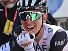 Slovinský cyklista Tadej Pogaar se raduje z vítzství v závod Valonský íp-