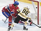 David Pastrák (88) z Boston Bruins skóruje proti Montreal Canadiens, neubránil...