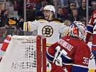 David Pastrák (88) z Boston Bruins se raduje z gólu proti Montreal Canadiens.