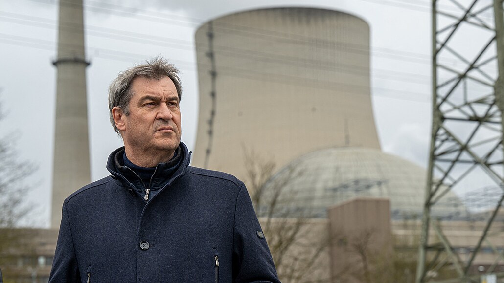Bavorský premiér Markus Söder (CSU) u jaderné elektrárny Isar 2 (13. dubna 2023)