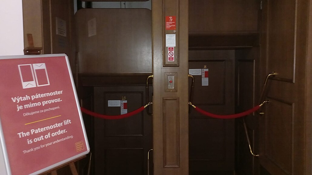 Pra�ský magistrát zastavil provoz výtahu páternoster v budov� na Mariánském...