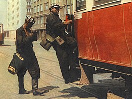 Pam�tníci nap�íklad vzpomínají, jak horníci ob�as p�ejí�d�li m�stem tramvají....