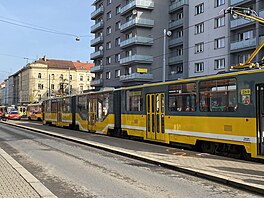 V Plzni na Slovanech srazila tramvaj starí enu. Ta utrpla váný úraz nohy a...