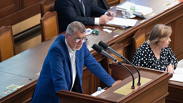 Mimodn schze Snmovny svolan z podntu ANO k situaci esk poty. Na snmku Andrej Babi. (19. dubna 2023)