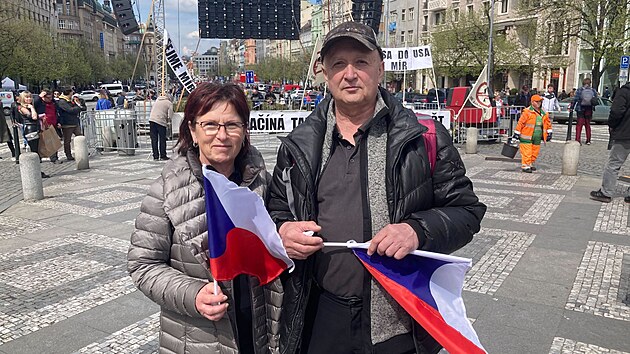 Na Vclavsk nmst pily proti bd demonstrovat tisce lid. (16. dubna...