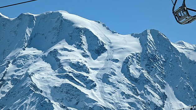 Sesuv laviny na ledovci v masivu Mont Blanc u obce Contamines-Montjoie pobl italskch hranic (9. dubna 2023)