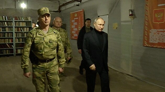 Rusk prezident podle agentur navtvil rusk sly v Luhansk oblasti. (18. dubna 2023)