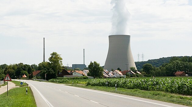 Jaderná elektrárna Isar 2 v Bavorsku (18. května 2022)