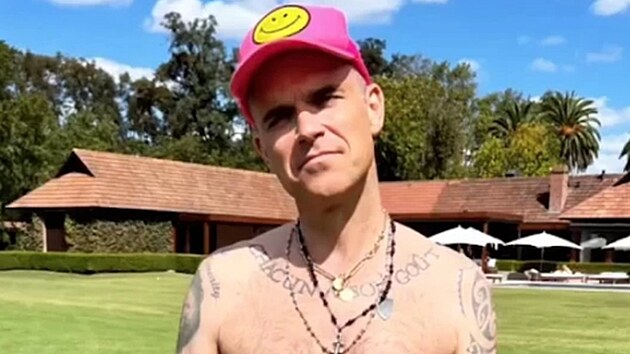 Robbie Williams v�razn� zhubl (2023).