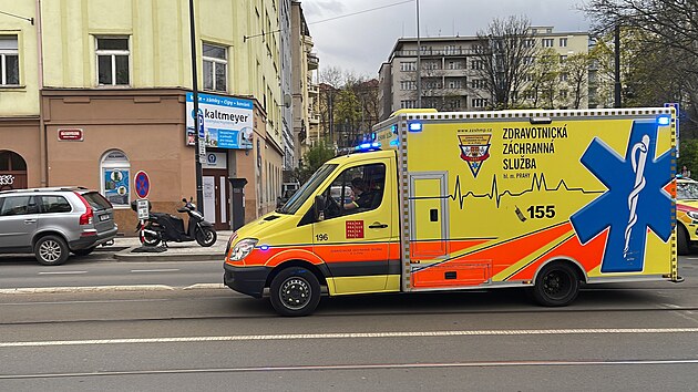 Splaen kon zpacifikovala jzdn policie a vozku, kter zkolaboval, si odvezla zchranka. (13. dubna 2023)