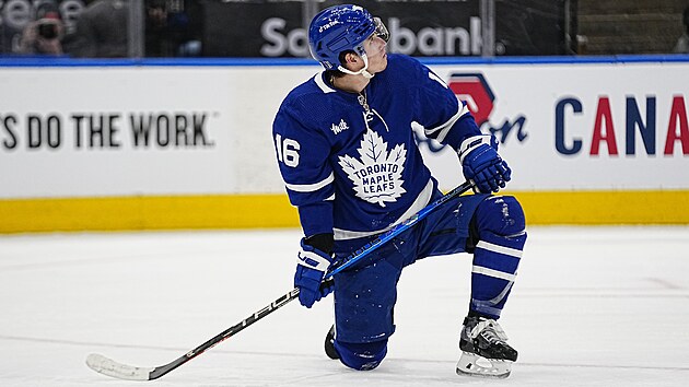 Mitchell Marner po inkasovan�m g�lu Toronto Maple Leafs