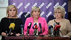 Tisková konference hnutí ANO. Hovo�í Jana Mra�ková Vildumetzová. (18. dubna...