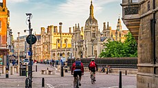 Univerzita v Cambridge pat�í k p�ti nejlep�ím na sv�t�.