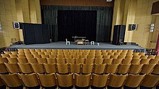 Interiér kina Svt v Holeov (duben 2023)